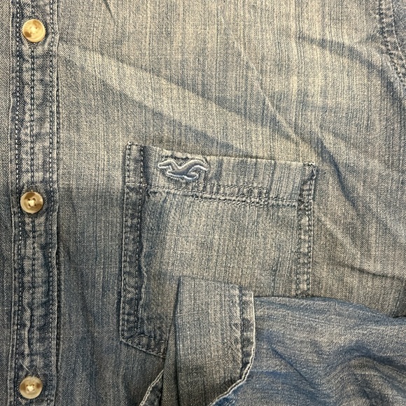 Hollister button down top - Picture 2 of 5